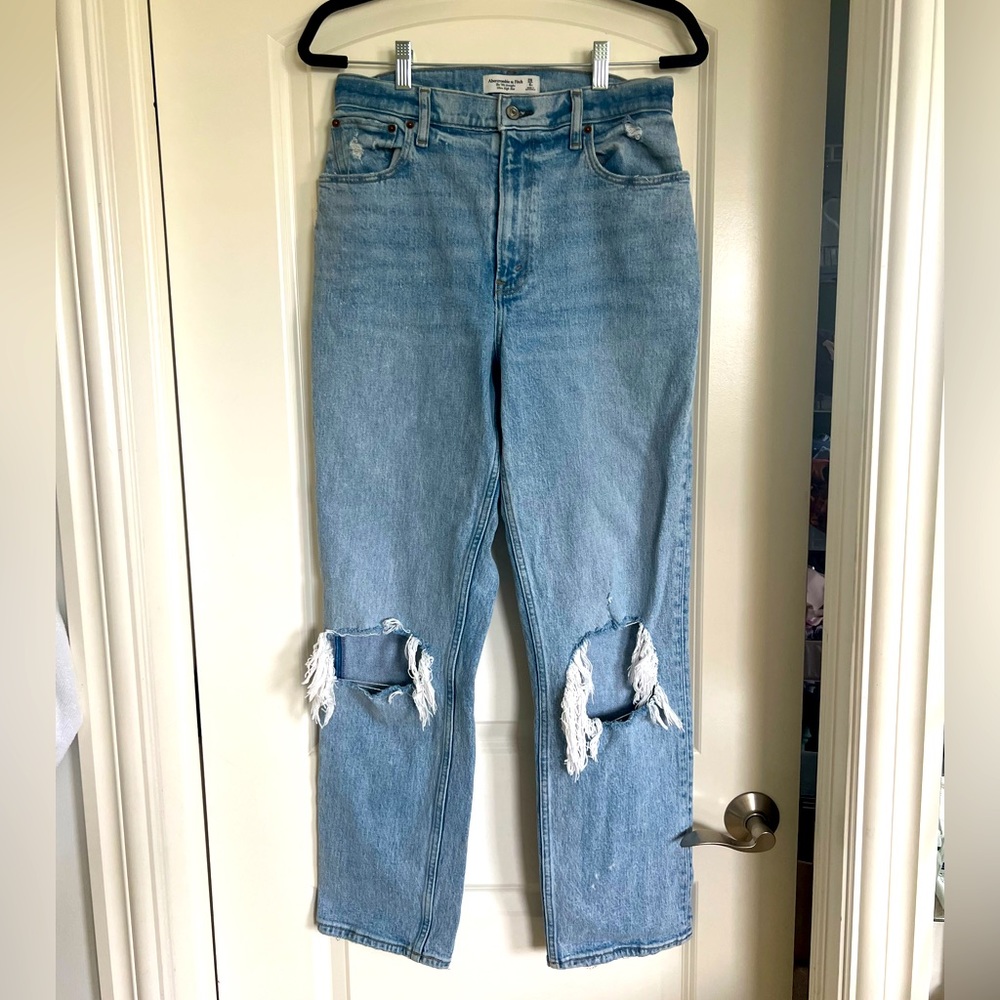 Abercrombie The '90s Straight Ultra High Rise Size 6 Regular / 28 inch,